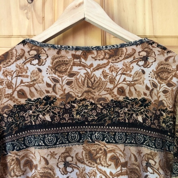 St. John’s Bay petite baroque floral print top size LP - Picture 6 of 9